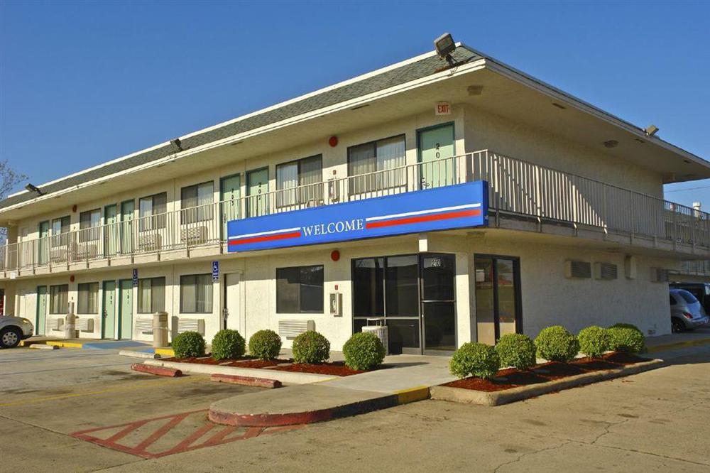Super 7 Inn Bossier City Amenities photo